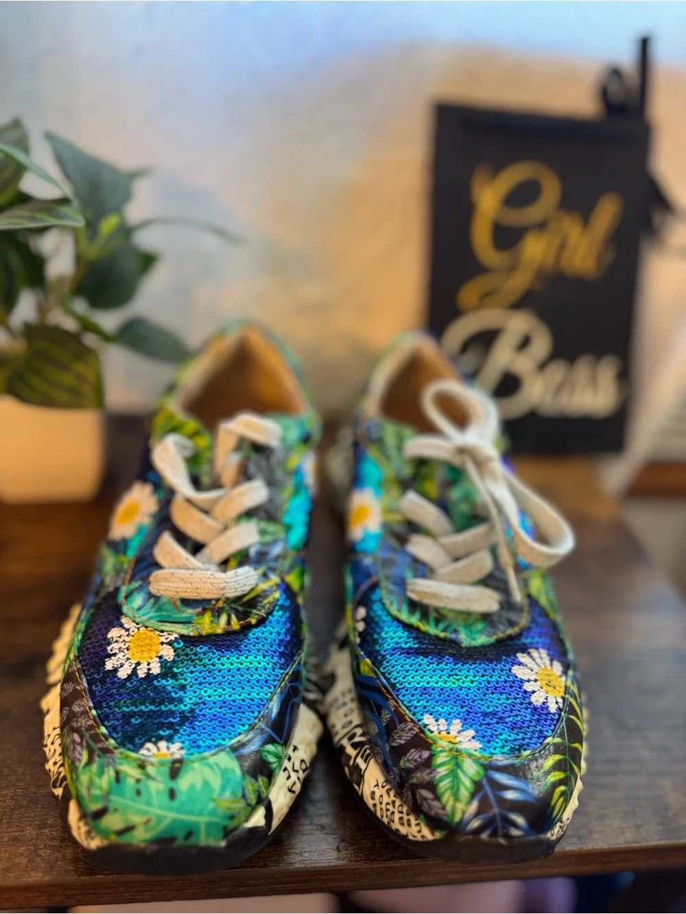L'ATISTE Green Floral Daisy Slip-On Sneakers